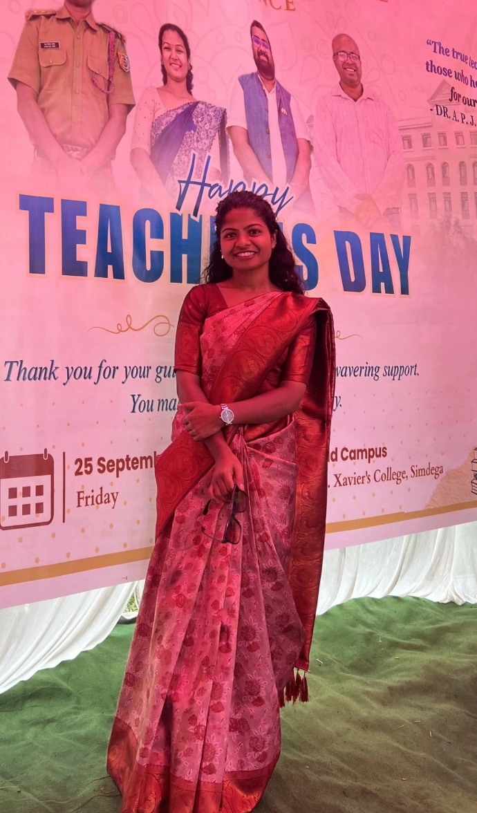 Sarita kandulna social science teacher